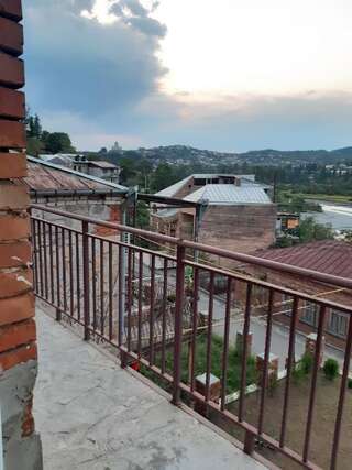 Гостевой дом Guesthouse LUKA Кутаиси Бюджетный двухместный номер с 1 кроватью-6